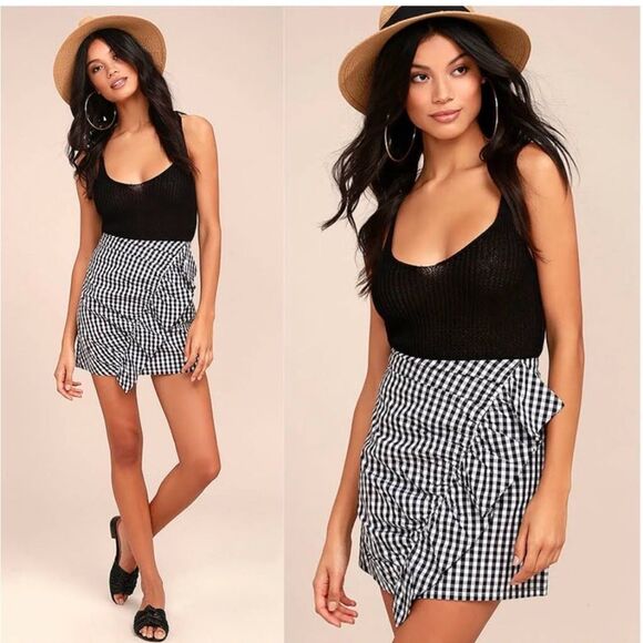 Lulus Womens Black White Ruffle Mini Skirt Small Ruffle Faux Wrap Checkered - Picture 1 of 6